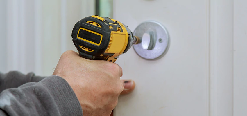 Street Locksmith For Smart Lock Repair in Valinda, CA