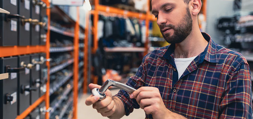 Locksmith For Retail Stores Lockout Services in Valinda, California